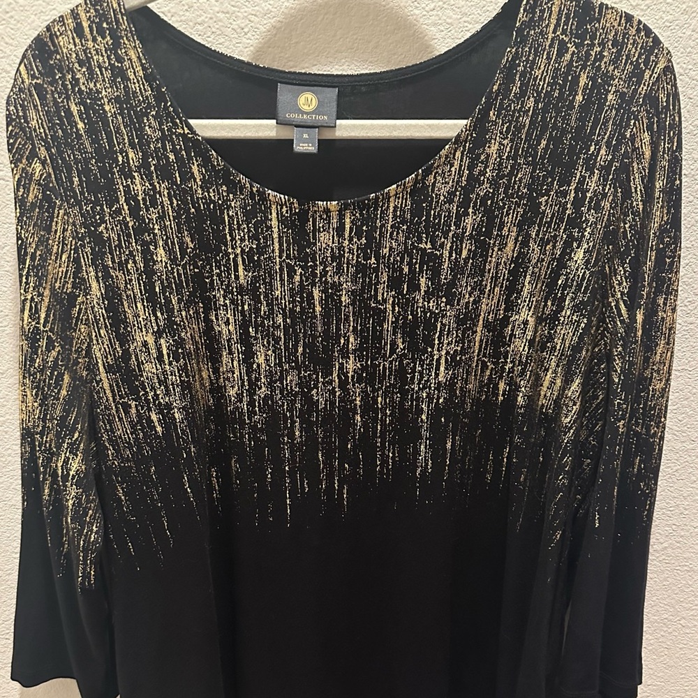 JM Collection Black Top with Gold Pattern